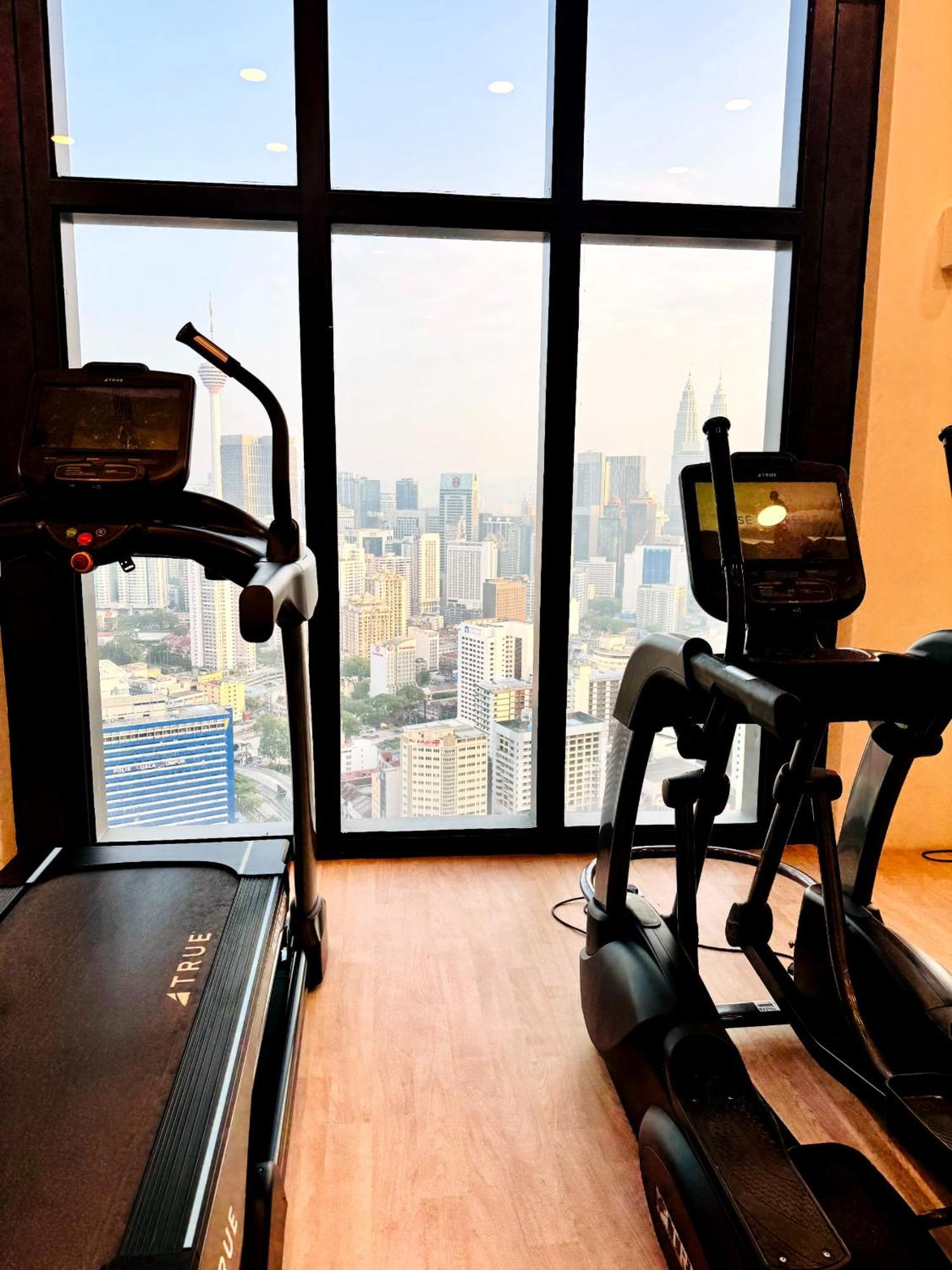 Lucantia Serviced Suites Kuala Lumpur Exterior foto