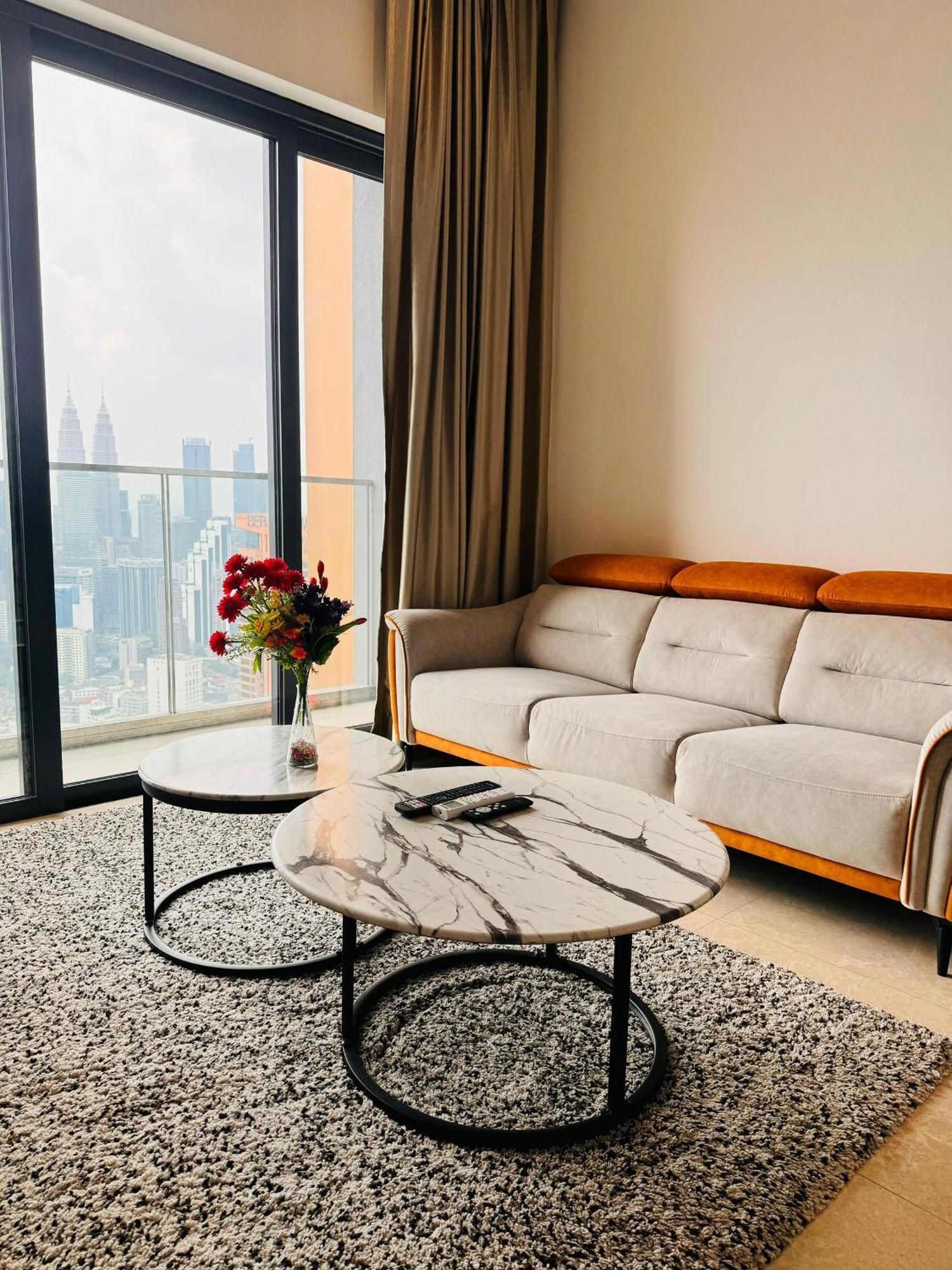 Lucantia Serviced Suites Kuala Lumpur Exterior foto